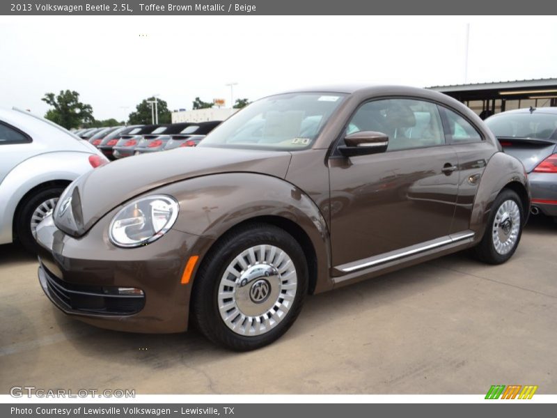 Toffee Brown Metallic / Beige 2013 Volkswagen Beetle 2.5L