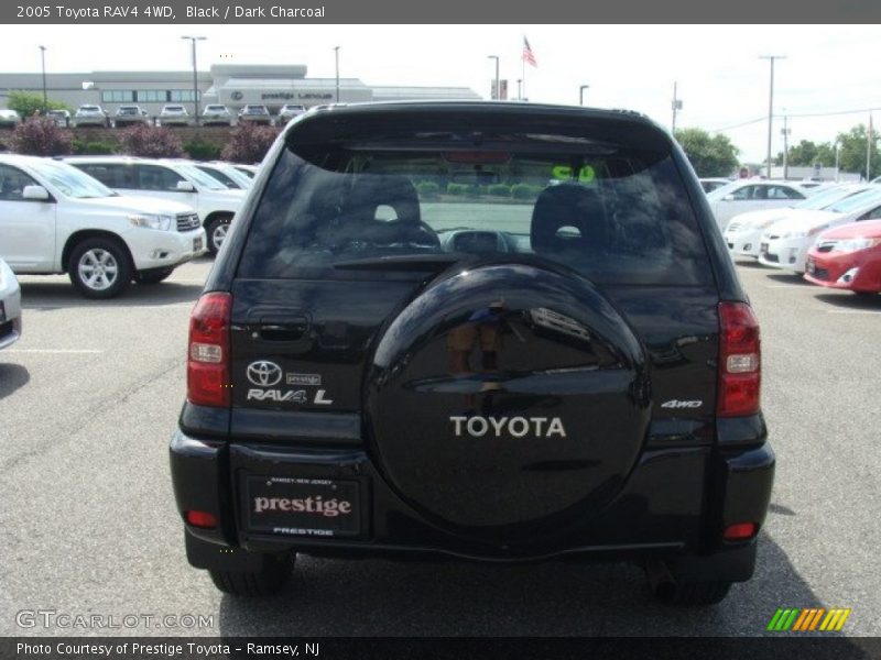 Black / Dark Charcoal 2005 Toyota RAV4 4WD