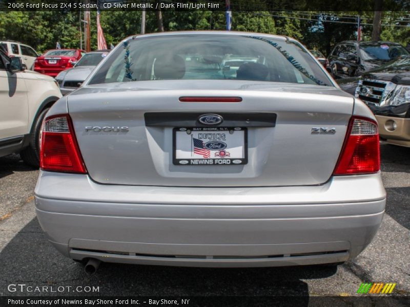 CD Silver Metallic / Dark Flint/Light Flint 2006 Ford Focus ZX4 S Sedan