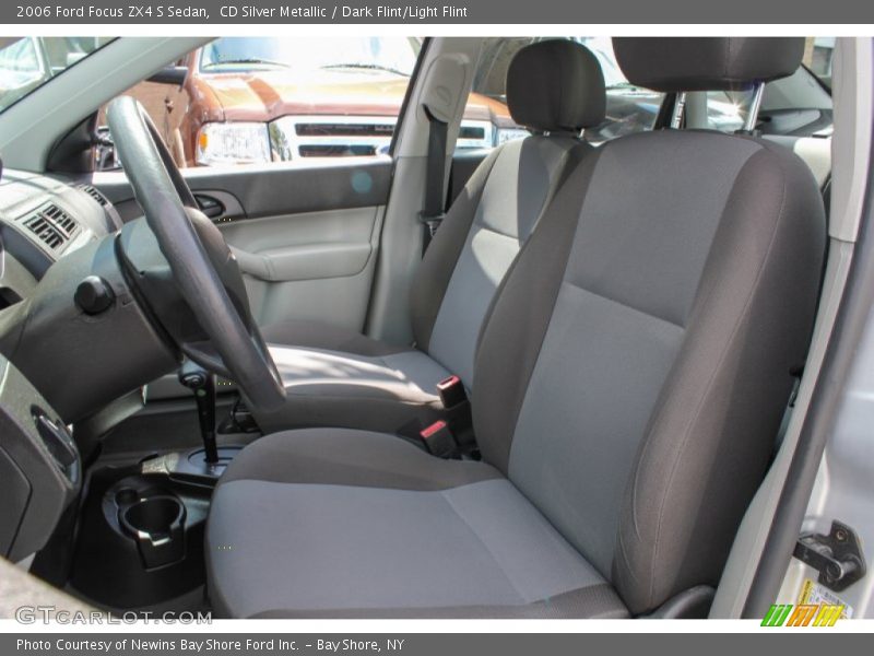 CD Silver Metallic / Dark Flint/Light Flint 2006 Ford Focus ZX4 S Sedan
