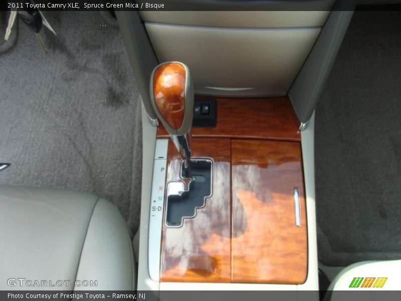 Spruce Green Mica / Bisque 2011 Toyota Camry XLE