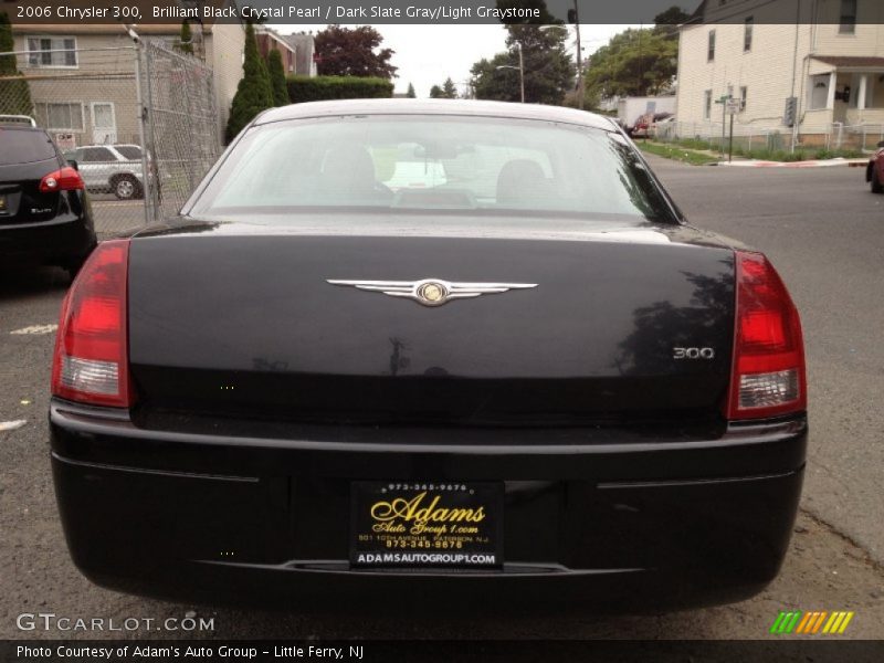 Brilliant Black Crystal Pearl / Dark Slate Gray/Light Graystone 2006 Chrysler 300