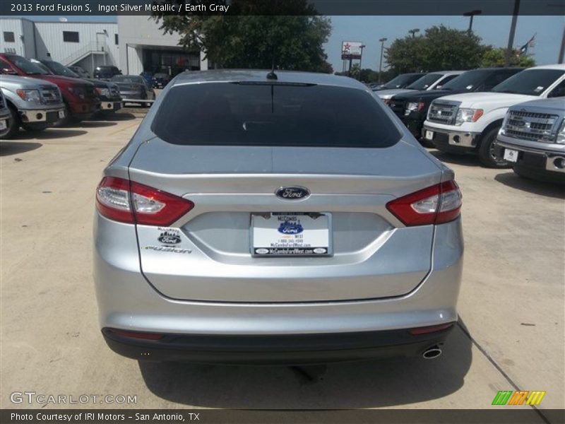 Ingot Silver Metallic / Earth Gray 2013 Ford Fusion S