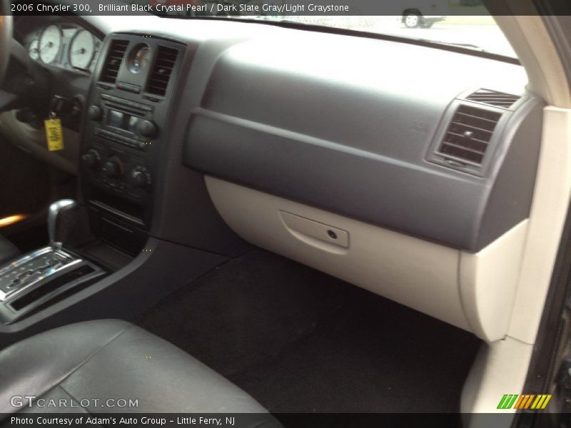 Brilliant Black Crystal Pearl / Dark Slate Gray/Light Graystone 2006 Chrysler 300