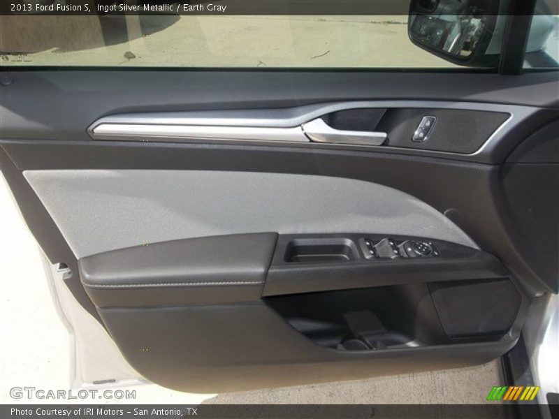Ingot Silver Metallic / Earth Gray 2013 Ford Fusion S