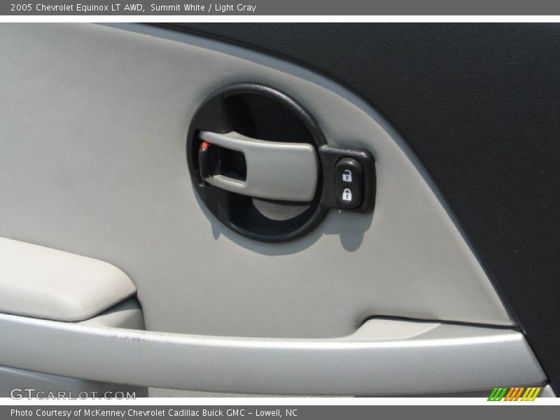 Summit White / Light Gray 2005 Chevrolet Equinox LT AWD