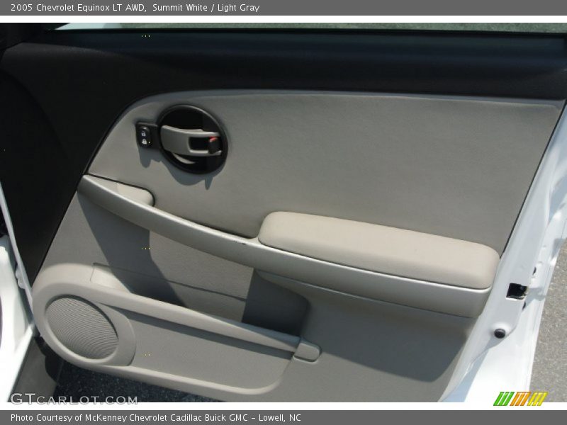 Summit White / Light Gray 2005 Chevrolet Equinox LT AWD