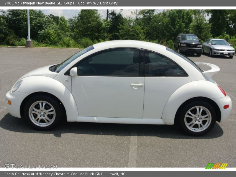 Cool White / Light Grey 2001 Volkswagen New Beetle GLS Coupe