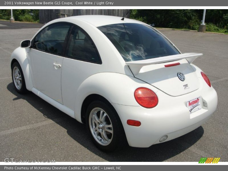 Cool White / Light Grey 2001 Volkswagen New Beetle GLS Coupe