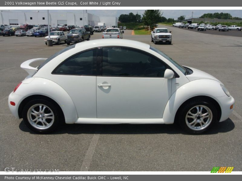 Cool White / Light Grey 2001 Volkswagen New Beetle GLS Coupe