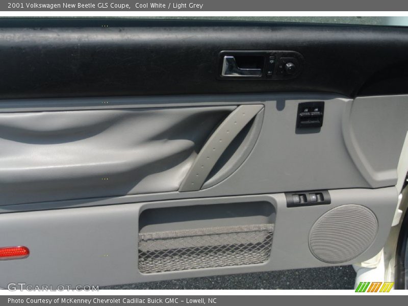Cool White / Light Grey 2001 Volkswagen New Beetle GLS Coupe