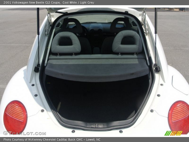 Cool White / Light Grey 2001 Volkswagen New Beetle GLS Coupe
