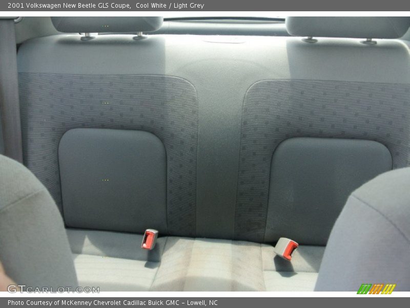 Cool White / Light Grey 2001 Volkswagen New Beetle GLS Coupe