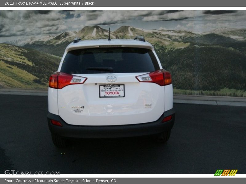 Super White / Black 2013 Toyota RAV4 XLE AWD