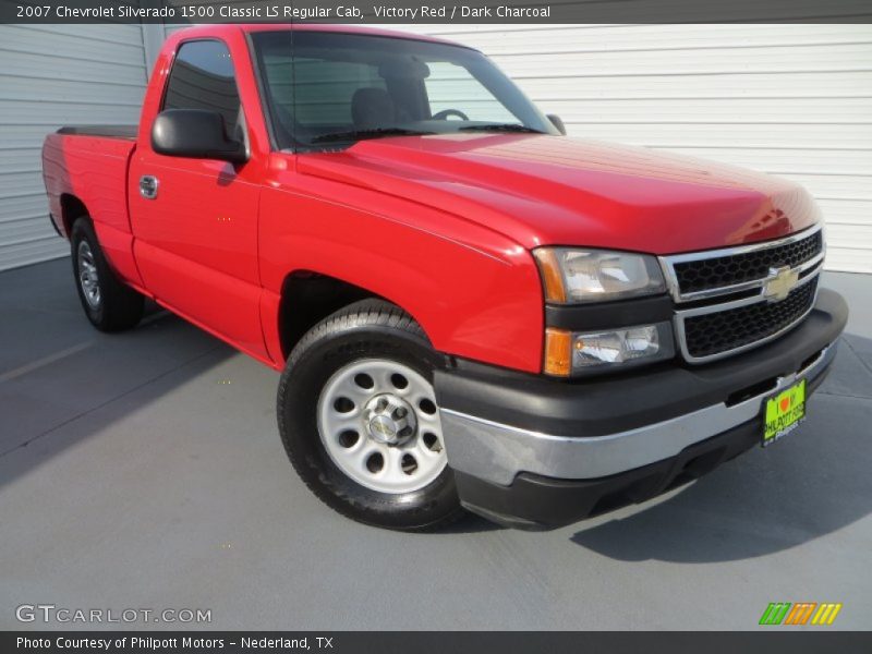 Victory Red / Dark Charcoal 2007 Chevrolet Silverado 1500 Classic LS Regular Cab