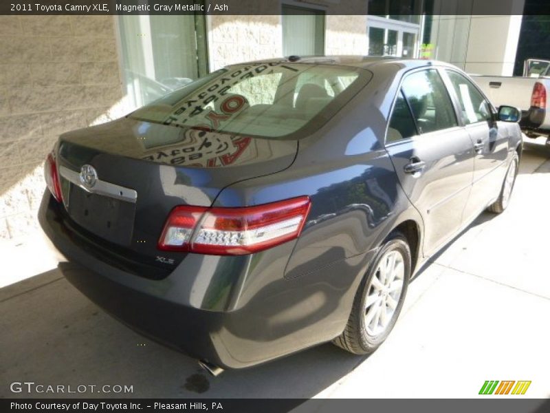 Magnetic Gray Metallic / Ash 2011 Toyota Camry XLE