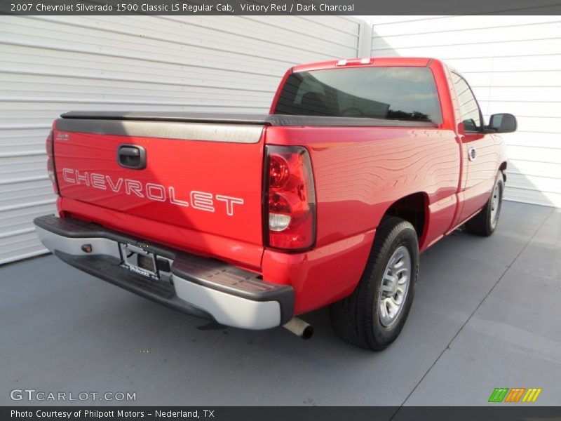 Victory Red / Dark Charcoal 2007 Chevrolet Silverado 1500 Classic LS Regular Cab