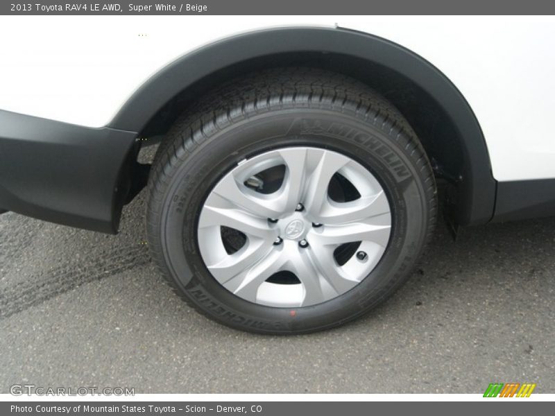 Super White / Beige 2013 Toyota RAV4 LE AWD