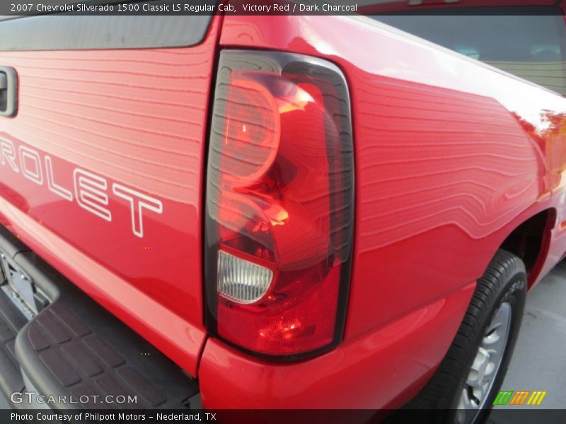 Victory Red / Dark Charcoal 2007 Chevrolet Silverado 1500 Classic LS Regular Cab