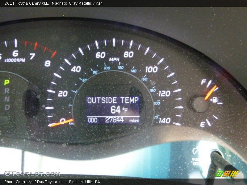 Magnetic Gray Metallic / Ash 2011 Toyota Camry XLE