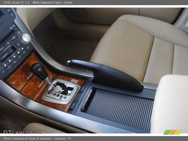 White Diamond Pearl / Camel 2005 Acura TL 3.2