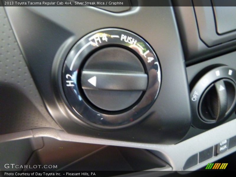 Silver Streak Mica / Graphite 2013 Toyota Tacoma Regular Cab 4x4