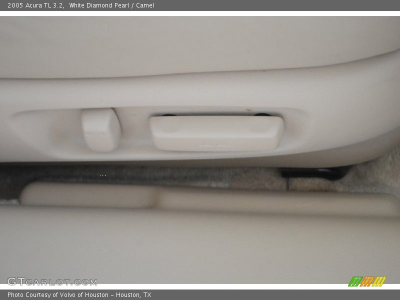 White Diamond Pearl / Camel 2005 Acura TL 3.2