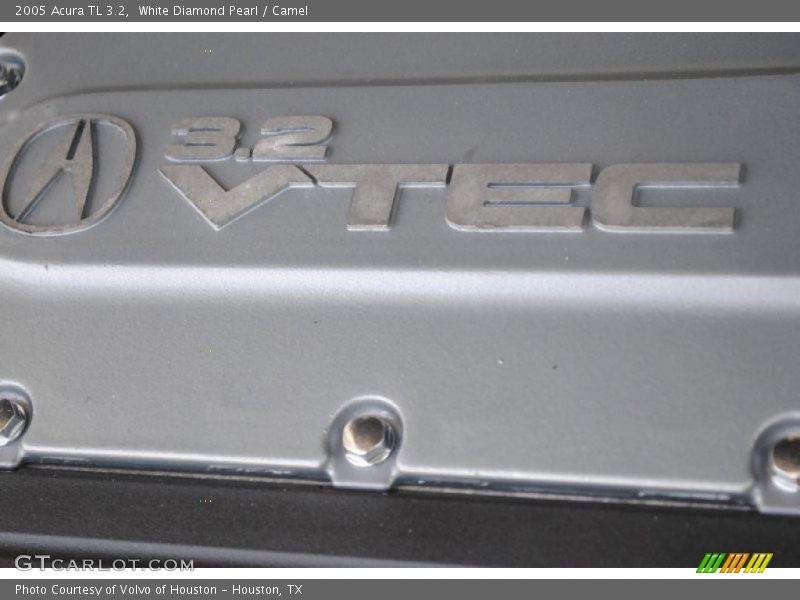 White Diamond Pearl / Camel 2005 Acura TL 3.2
