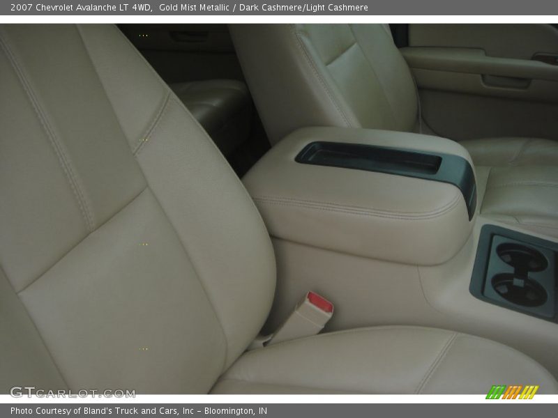Gold Mist Metallic / Dark Cashmere/Light Cashmere 2007 Chevrolet Avalanche LT 4WD