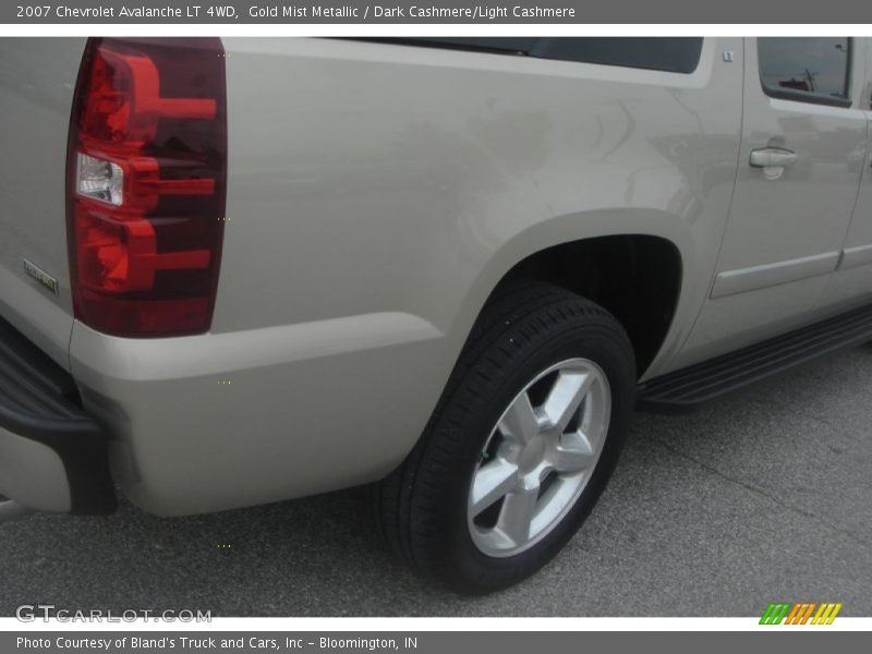 Gold Mist Metallic / Dark Cashmere/Light Cashmere 2007 Chevrolet Avalanche LT 4WD