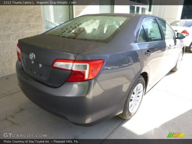 Magnetic Gray Metallic / Ash 2013 Toyota Camry L