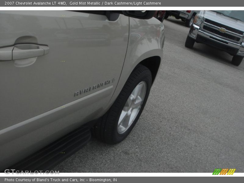 Gold Mist Metallic / Dark Cashmere/Light Cashmere 2007 Chevrolet Avalanche LT 4WD