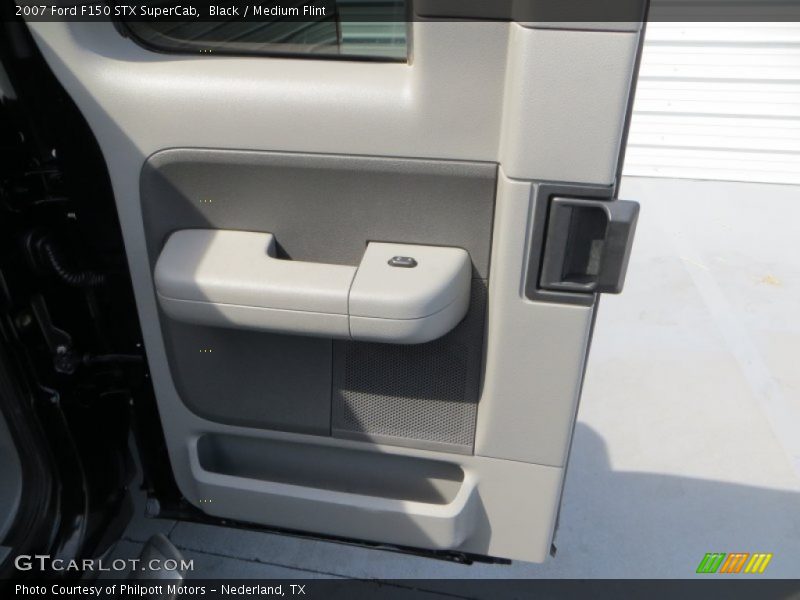 Black / Medium Flint 2007 Ford F150 STX SuperCab