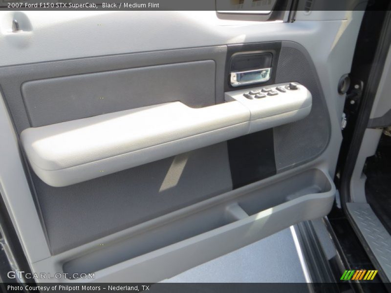 Black / Medium Flint 2007 Ford F150 STX SuperCab