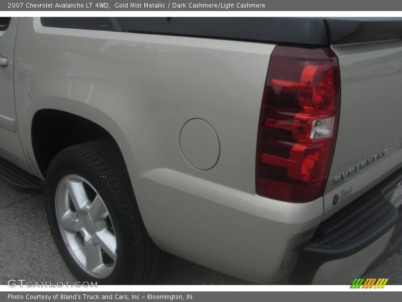 Gold Mist Metallic / Dark Cashmere/Light Cashmere 2007 Chevrolet Avalanche LT 4WD