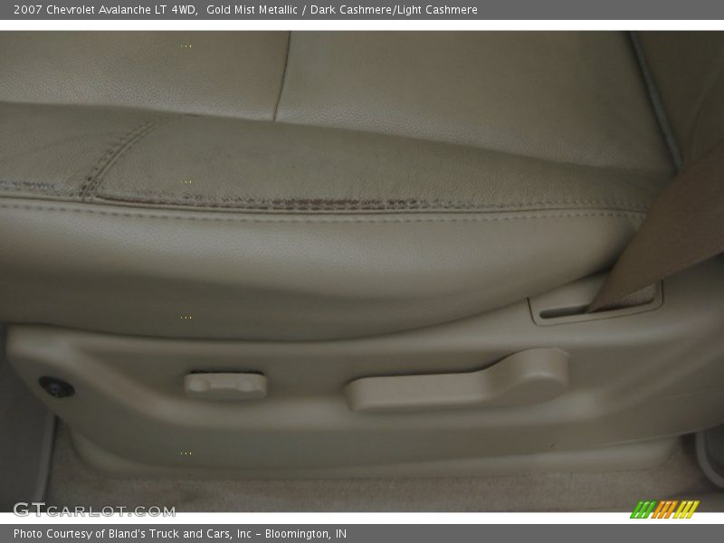 Gold Mist Metallic / Dark Cashmere/Light Cashmere 2007 Chevrolet Avalanche LT 4WD