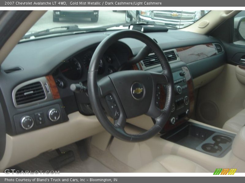 Gold Mist Metallic / Dark Cashmere/Light Cashmere 2007 Chevrolet Avalanche LT 4WD