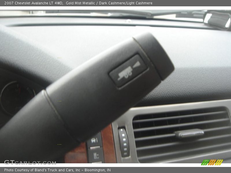 Gold Mist Metallic / Dark Cashmere/Light Cashmere 2007 Chevrolet Avalanche LT 4WD