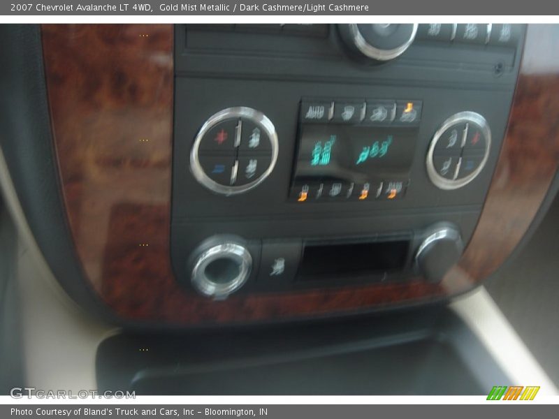 Gold Mist Metallic / Dark Cashmere/Light Cashmere 2007 Chevrolet Avalanche LT 4WD