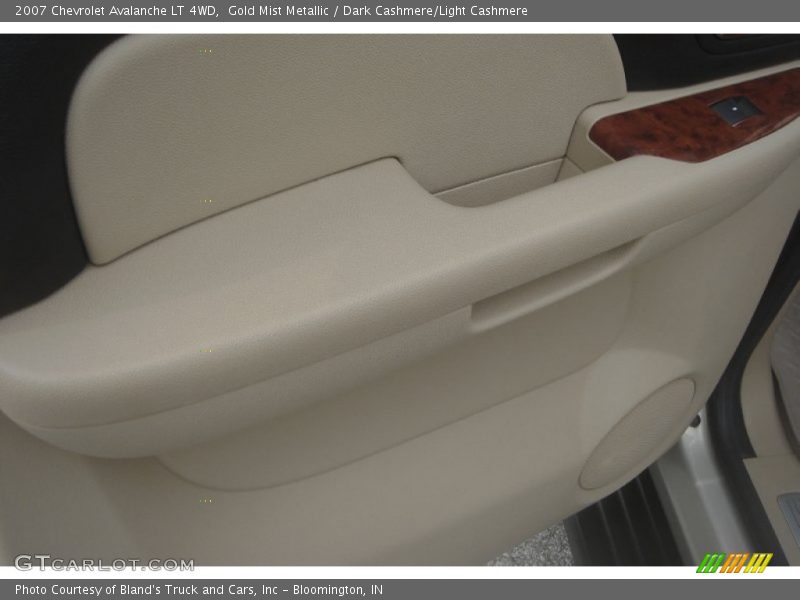 Gold Mist Metallic / Dark Cashmere/Light Cashmere 2007 Chevrolet Avalanche LT 4WD