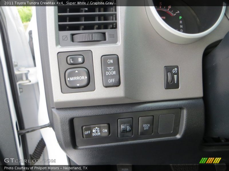 Super White / Graphite Gray 2011 Toyota Tundra CrewMax 4x4