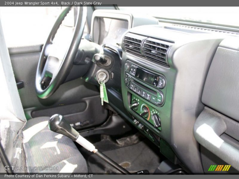 Black / Dark Slate Gray 2004 Jeep Wrangler Sport 4x4