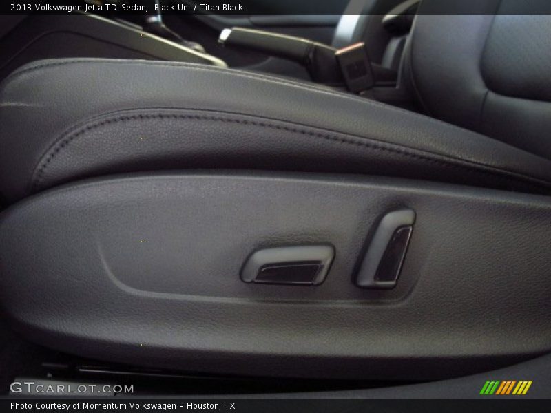 Black Uni / Titan Black 2013 Volkswagen Jetta TDI Sedan