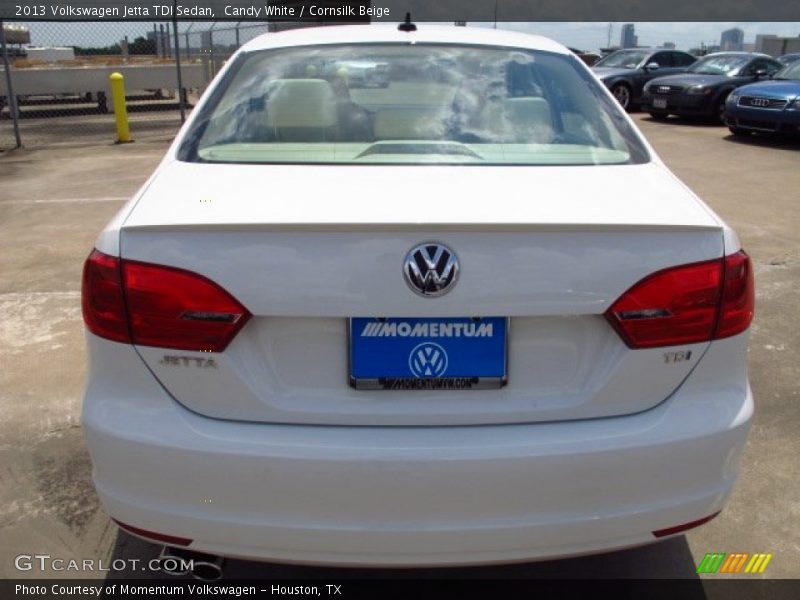 Candy White / Cornsilk Beige 2013 Volkswagen Jetta TDI Sedan