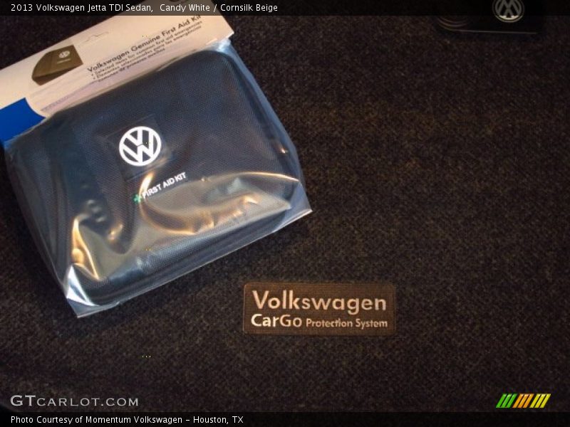 Candy White / Cornsilk Beige 2013 Volkswagen Jetta TDI Sedan