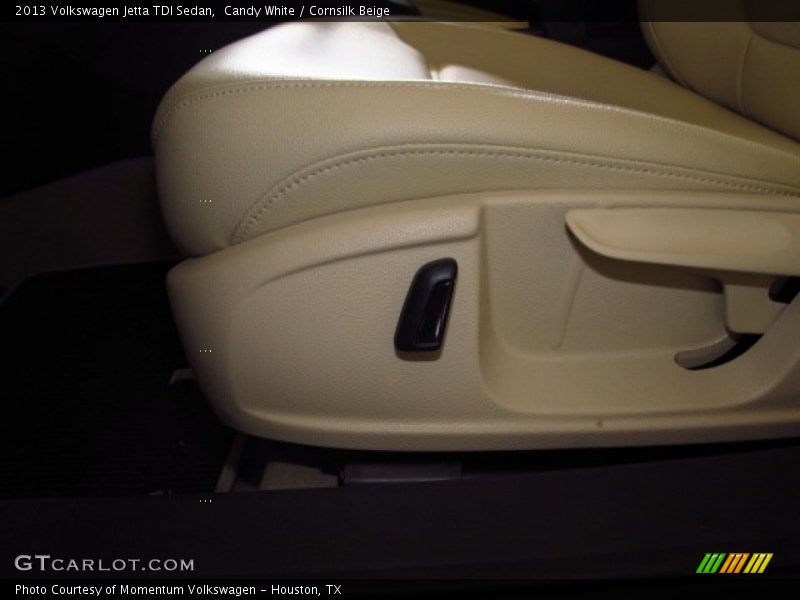 Candy White / Cornsilk Beige 2013 Volkswagen Jetta TDI Sedan