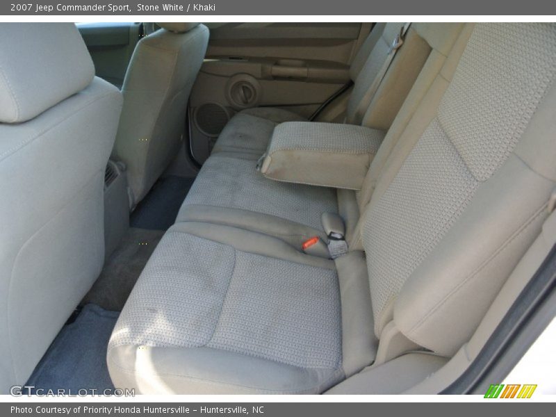 Stone White / Khaki 2007 Jeep Commander Sport