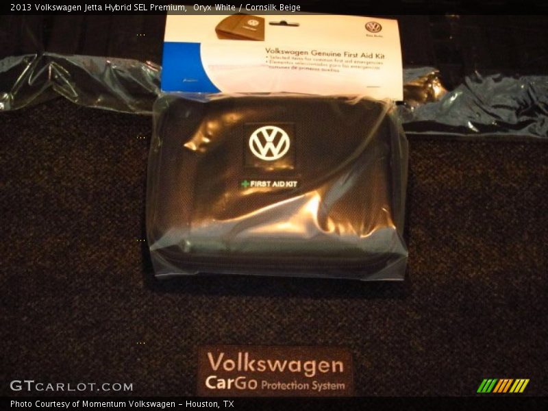 Oryx White / Cornsilk Beige 2013 Volkswagen Jetta Hybrid SEL Premium