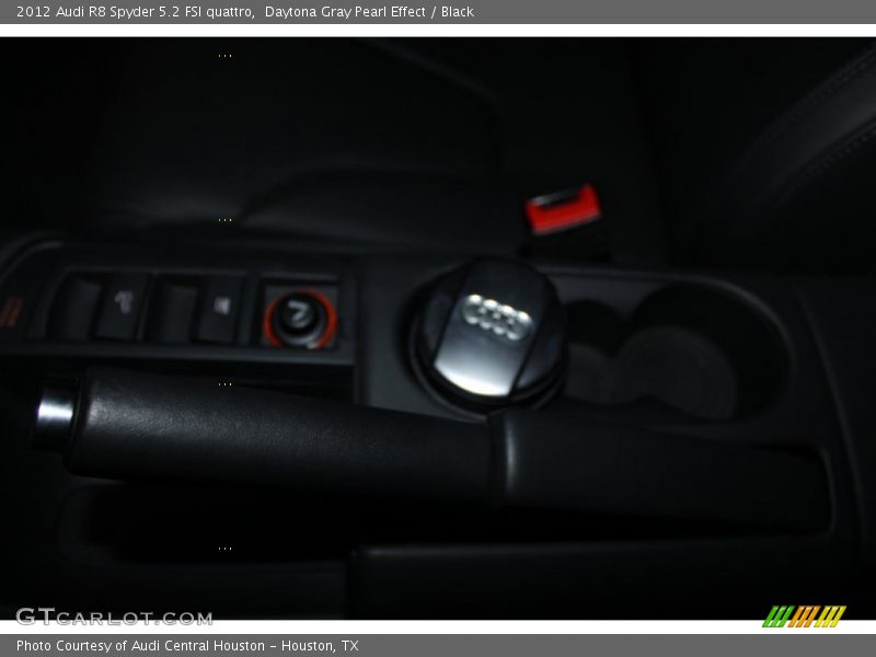 Daytona Gray Pearl Effect / Black 2012 Audi R8 Spyder 5.2 FSI quattro