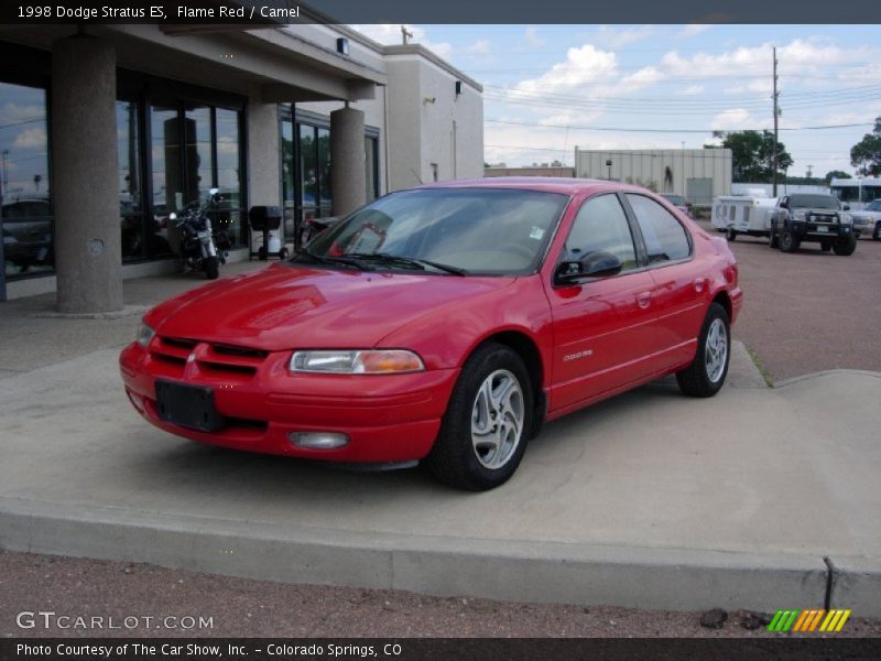 Front 3/4 View of 1998 Stratus ES